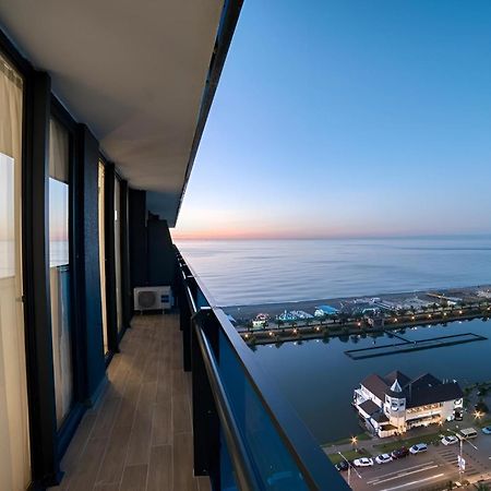 Orbi Batumi City Beach View Hotel Екстер'єр фото