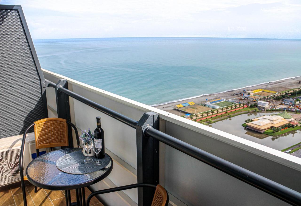 Orbi Batumi City Beach View Hotel Екстер'єр фото