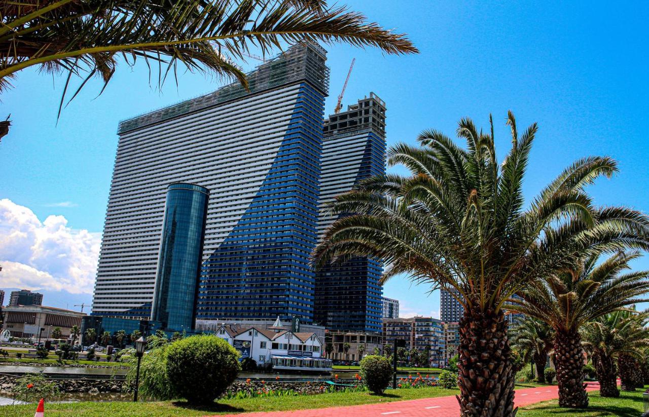 Orbi Batumi City Beach View Hotel Екстер'єр фото