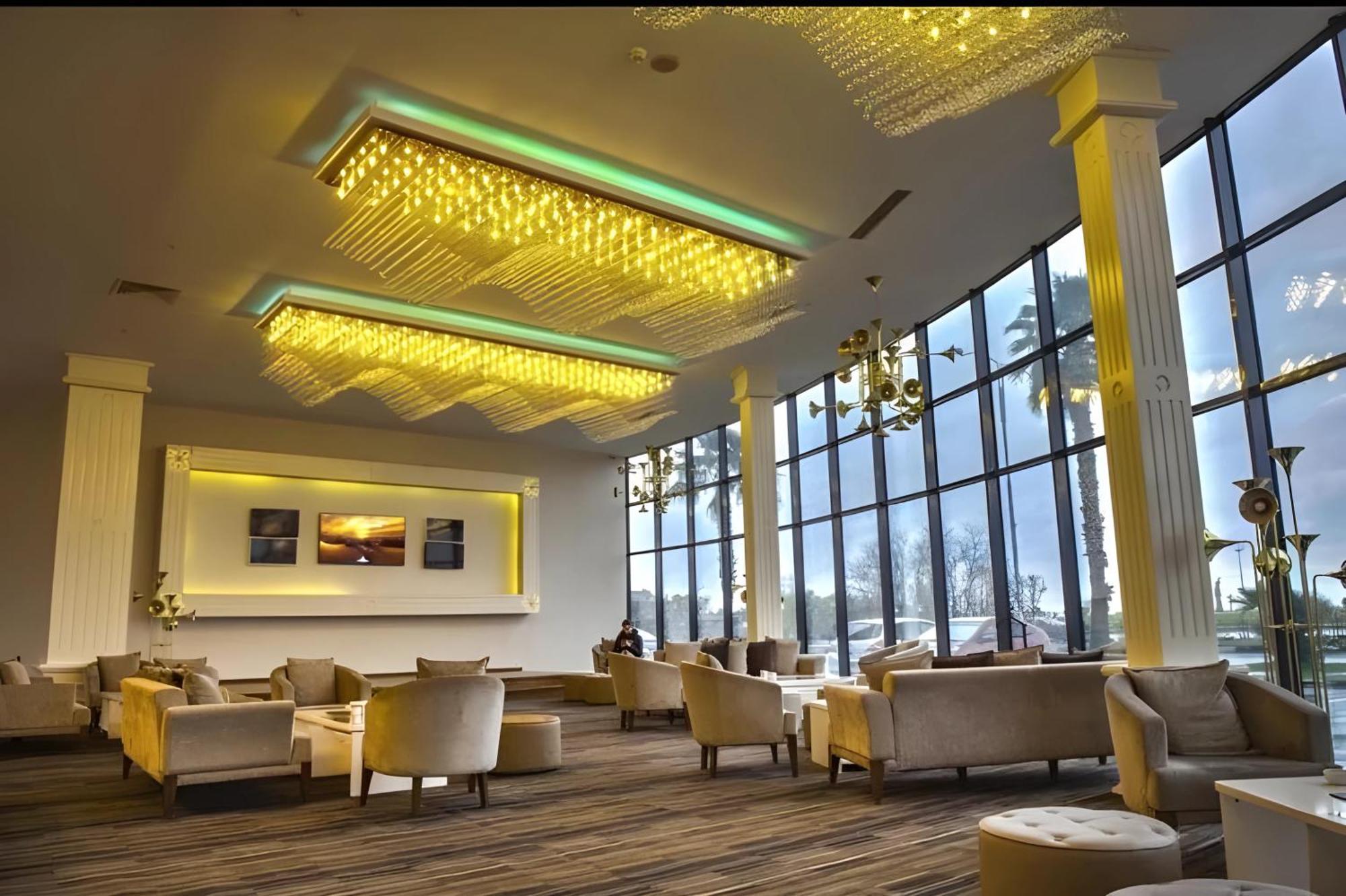 Orbi Batumi City Beach View Hotel Екстер'єр фото
