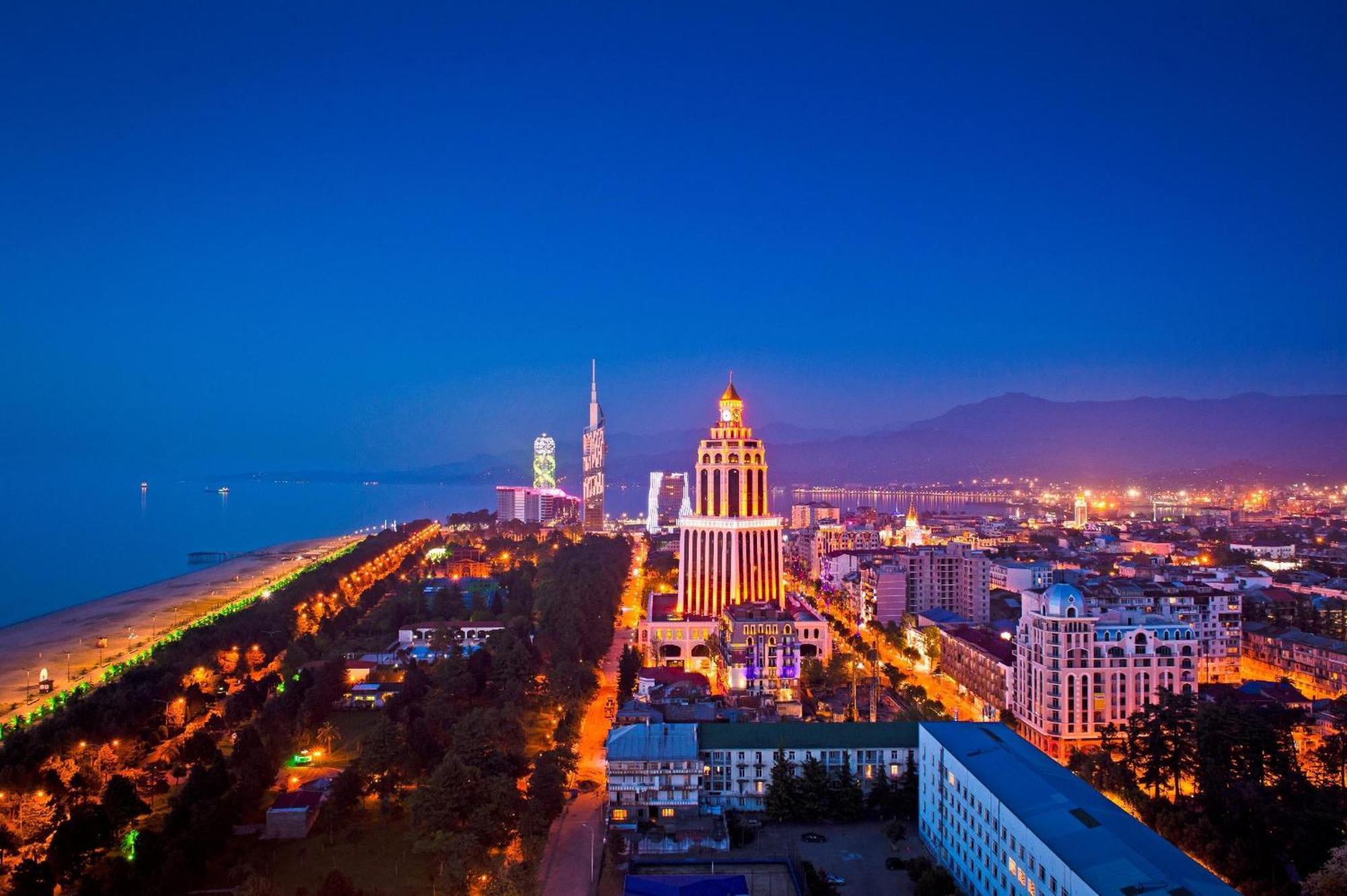 Orbi Batumi City Beach View Hotel Екстер'єр фото