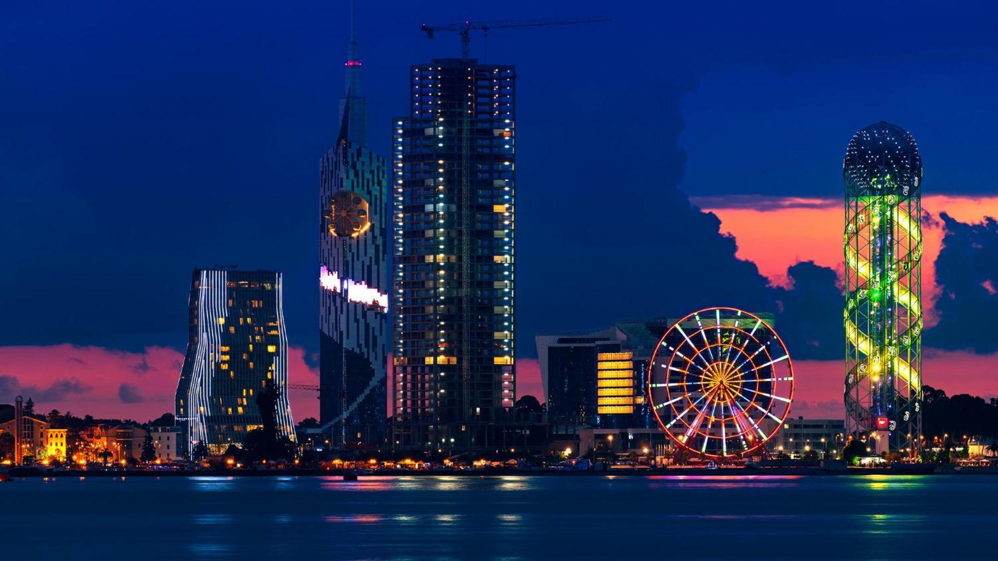 Orbi Batumi City Beach View Hotel Екстер'єр фото